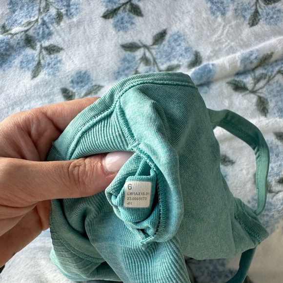 Lululemon tank top - Picture 6 of 6